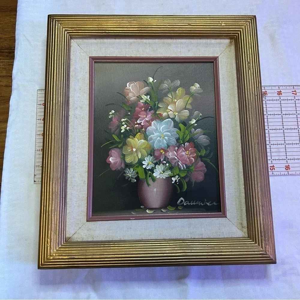 Floral Painting in Gold Frame Vintage oil painting